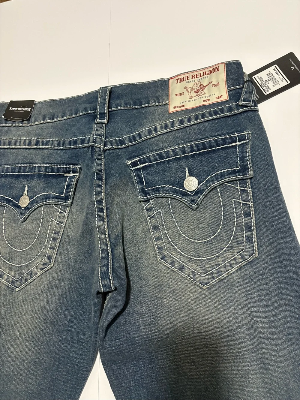 True Religion Geno Big T Flap Slim Jeans NWT 31x32 Medium Wash